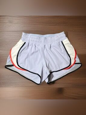 Lululemon Womens Lined Short 2.5" ZIP POCKETS Size 4 Gym Running Workout